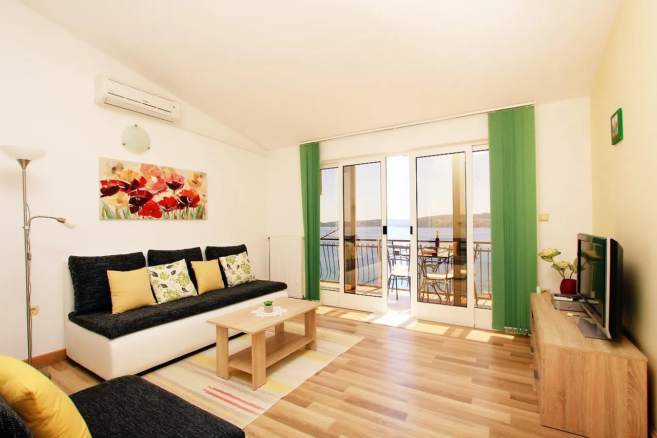 Apartments Tomi & Ivana Trogir