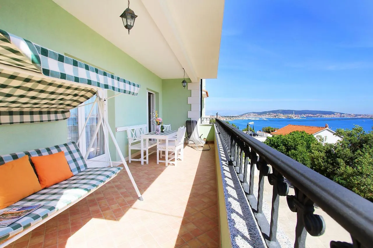 Apartments Tomi & Ivana Trogir 0*,  Croatia