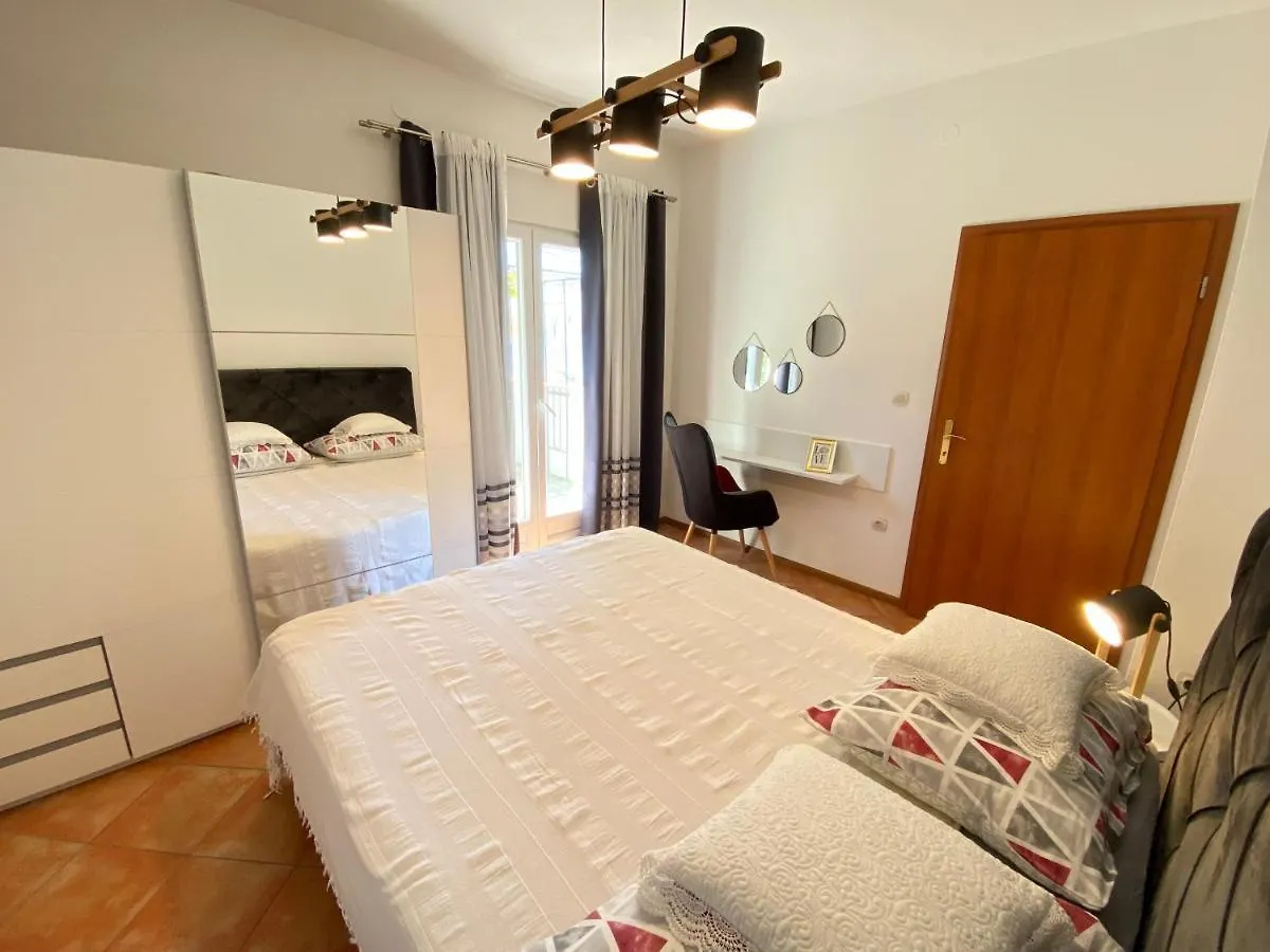 Apartments Tomi & Ivana Trogir