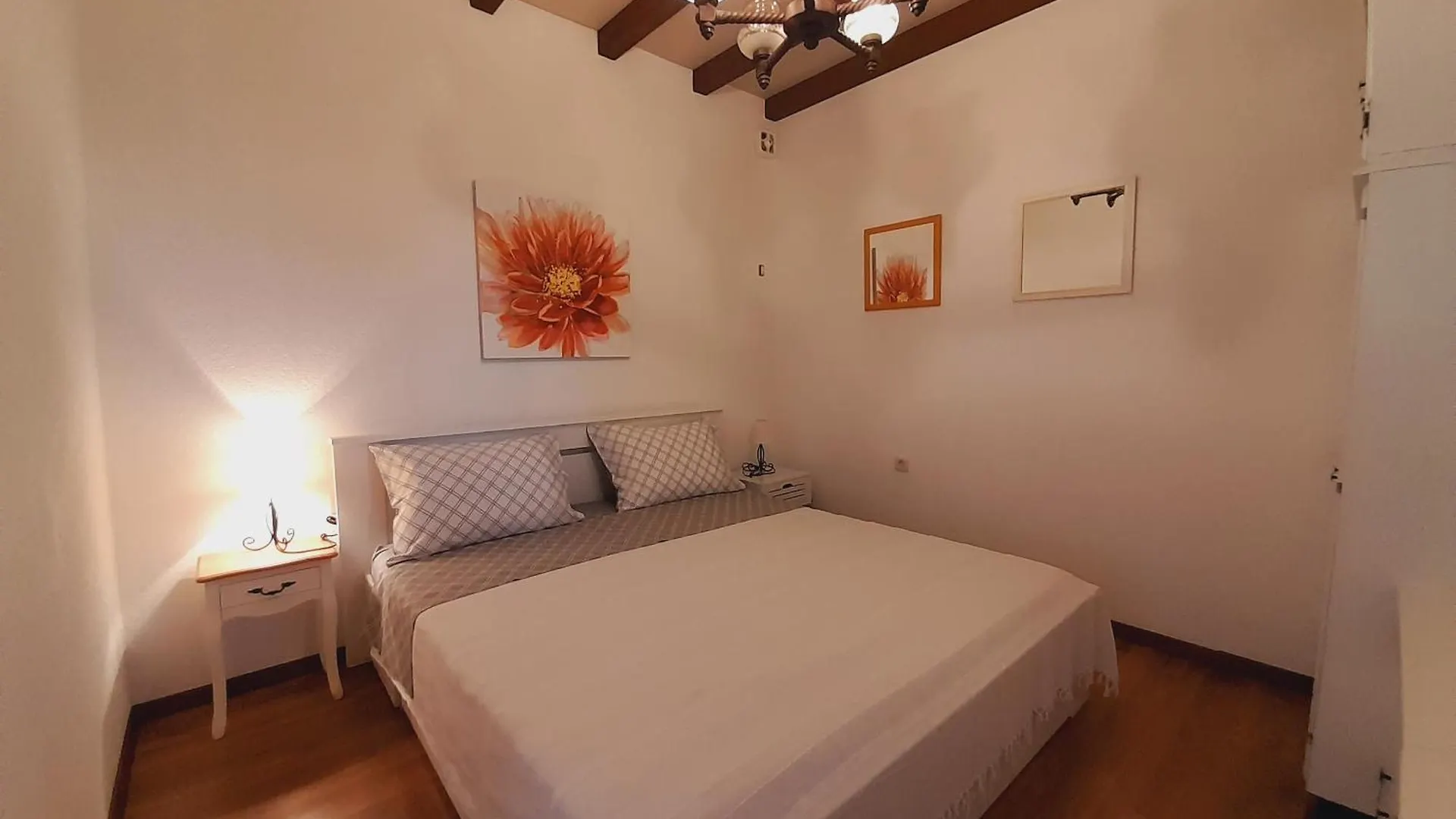 Apartments Tomi & Ivana Trogir