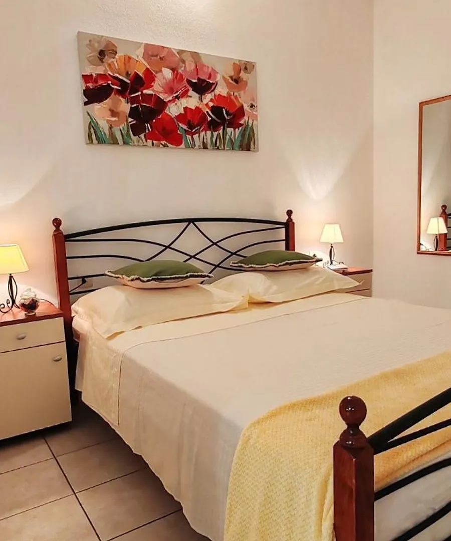 Apartments Tomi & Ivana Trogir 0*,